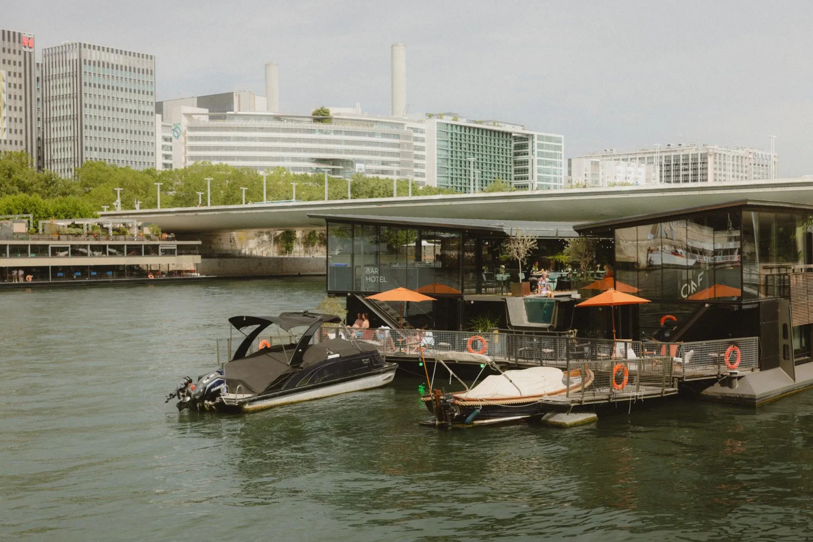 Foto - Off Paris Seine