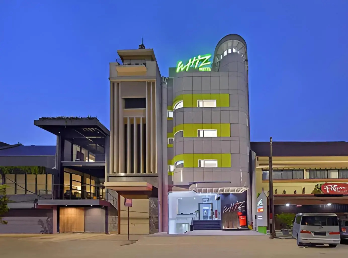 Photo - Whiz Hotel Falatehan Jakarta