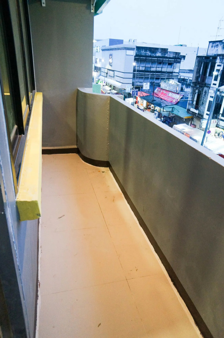 Photo - Lux Rooms Night Bazaar