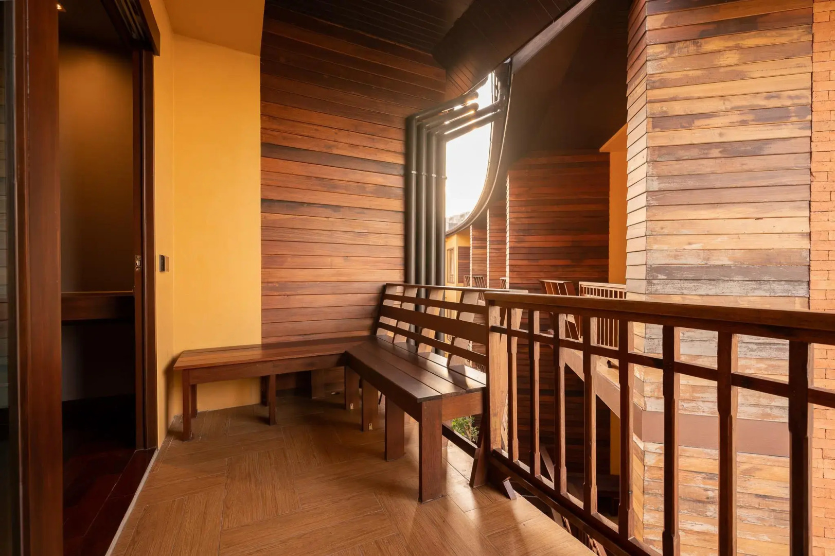 Photo - At Gate Thaphae Hotel