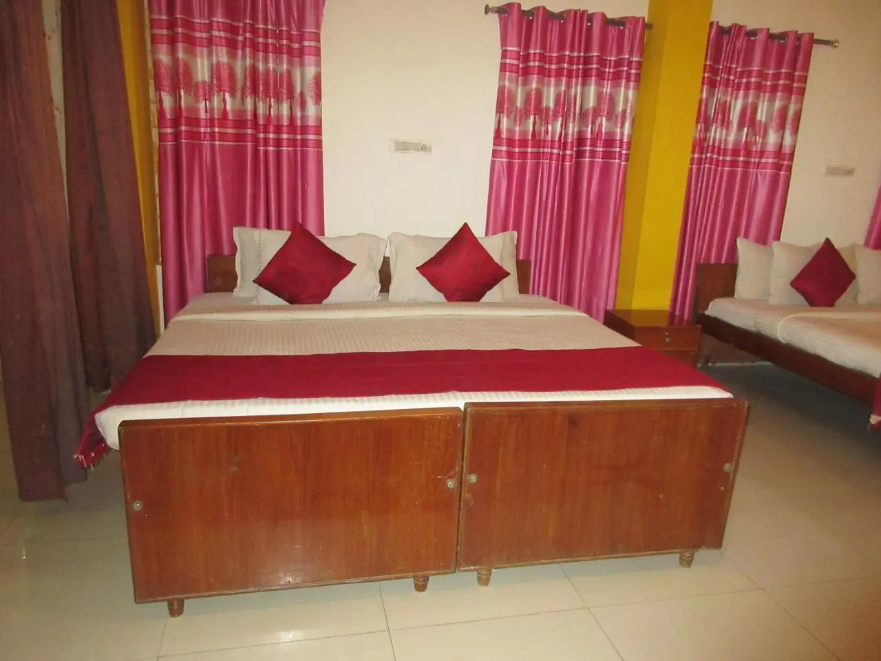 KSTDC Hotel Mayura Velapuri Belur