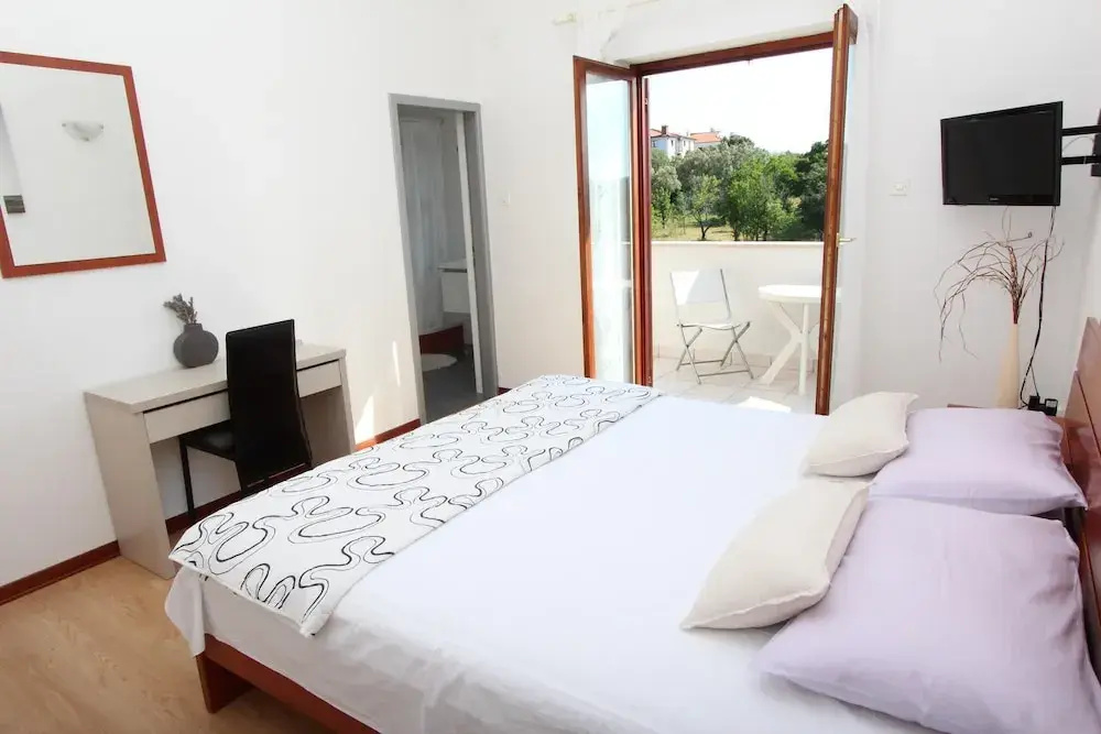 Photo - Rooms and Apartment Luana