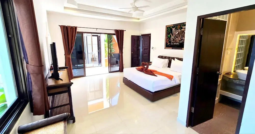 Photo - WOWLAND Luxury Pool Villa Pattaya Walking Street