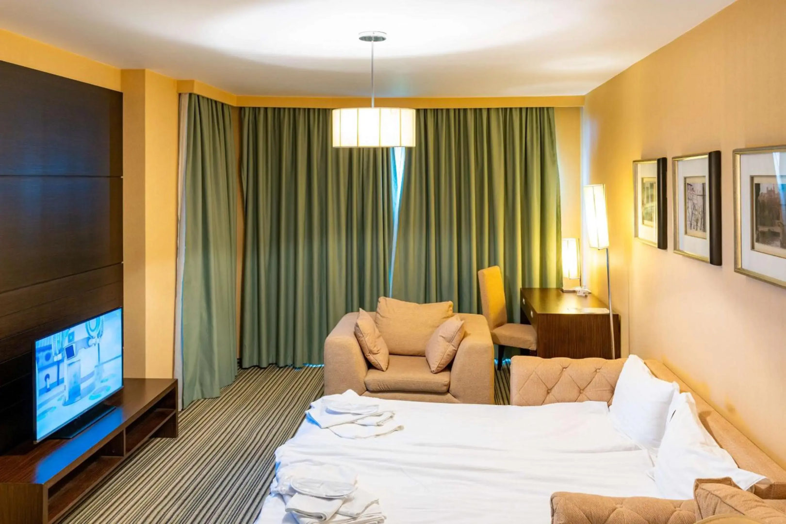 Foto - Best Western Plus Olives City Hotel - Free Pool & Parking
