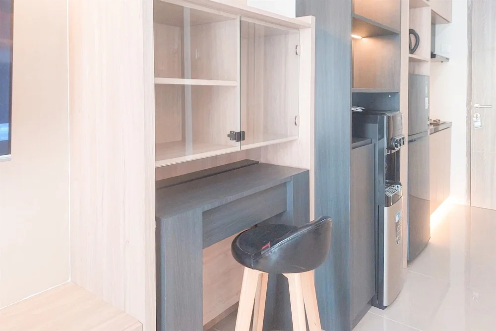 Good Place And Comfy Studio At Anwa Residence Apartment