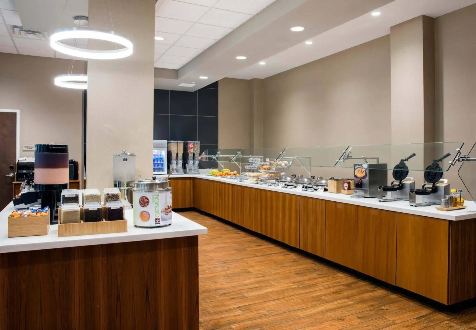 Photo - SpringHill Suites by Marriott Orlando at FLAMINGO CROSSINGS Town Center-Western Entrance