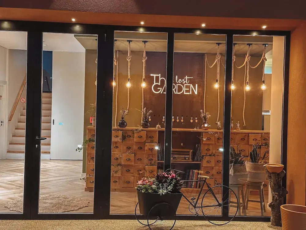 Foto - The Lost Garden