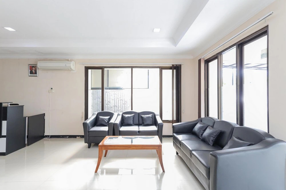 Photo - Urbanview Roemah Tebet by RedDoorz