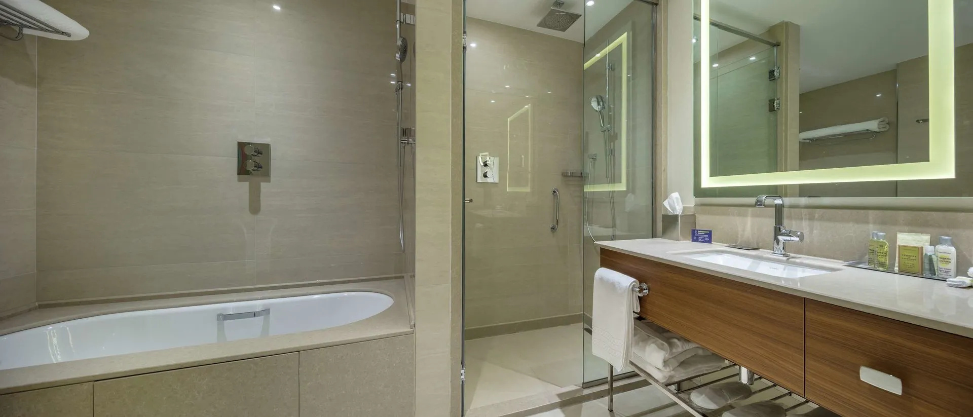 Photo - DoubleTree by Hilton Skopje