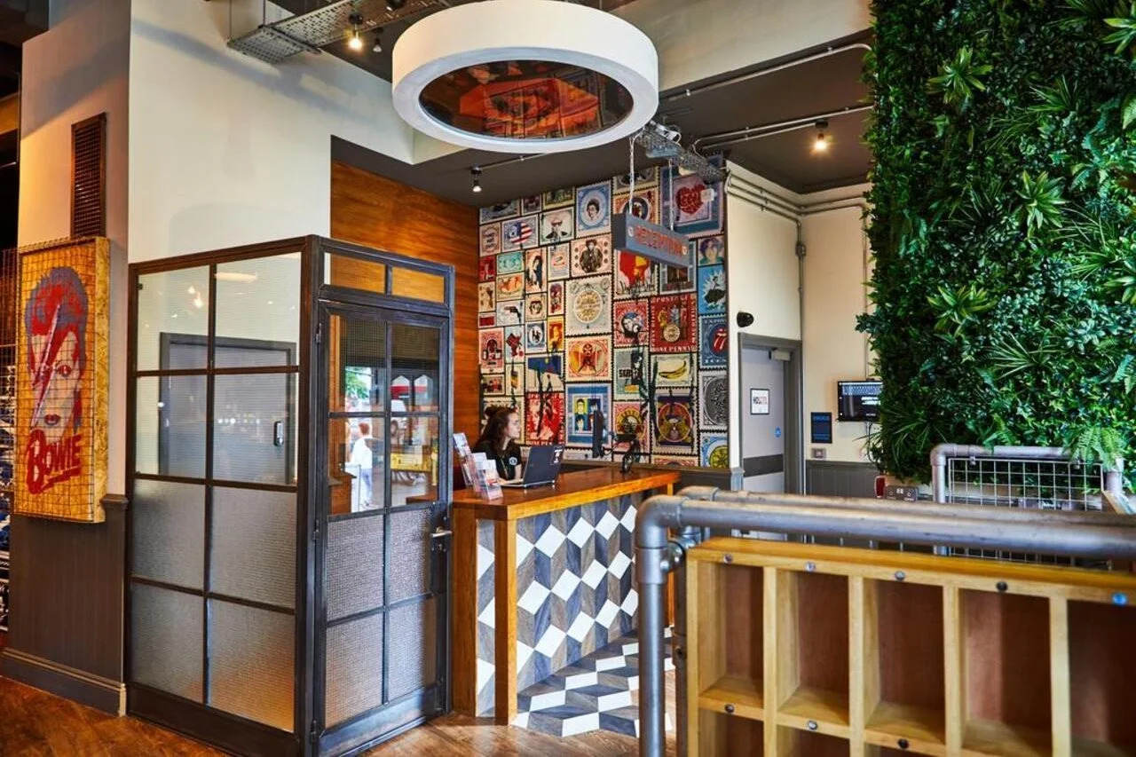 Photo - St Christopher's Inn Hammersmith