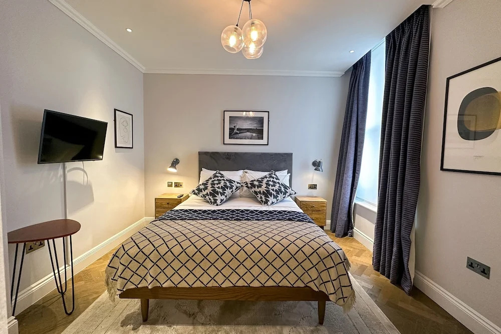 Photo - The Knight Of Nottinghill