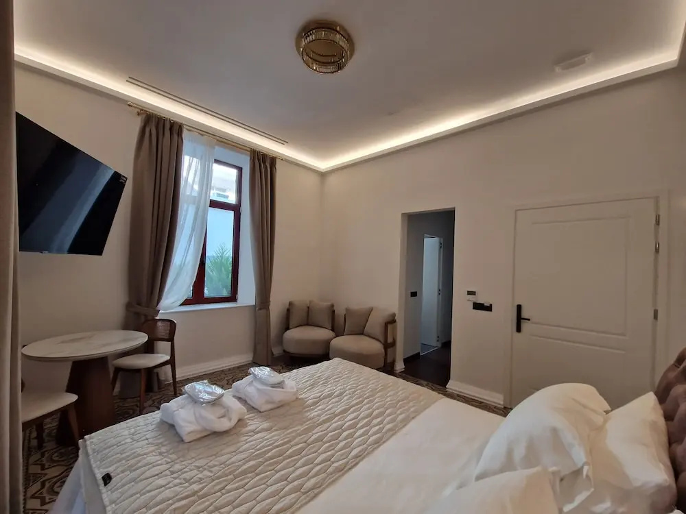 Jensen Luxury Suites