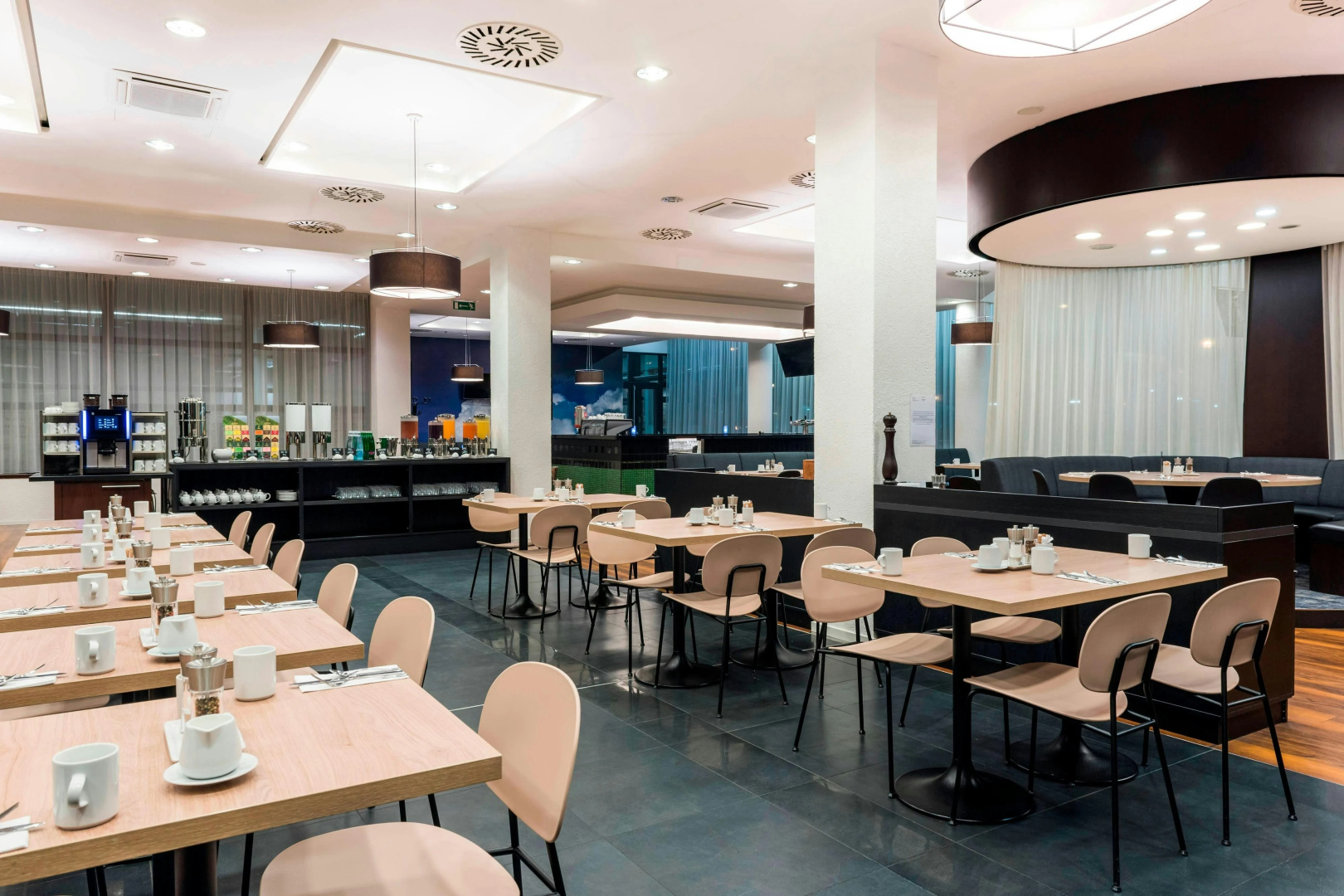 Photo - Courtyard by Marriott Prague Airport