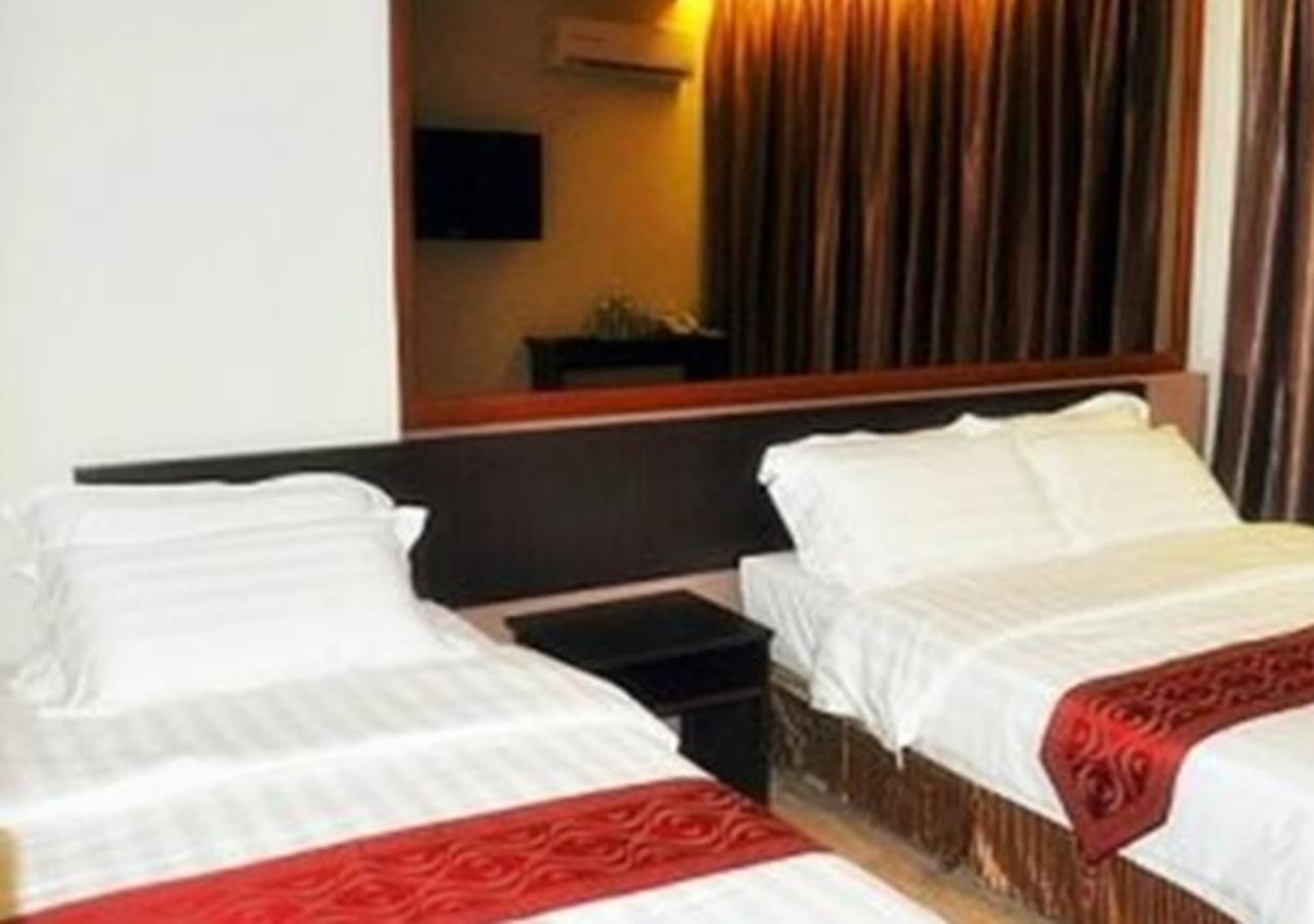 Goldenhill Hotel