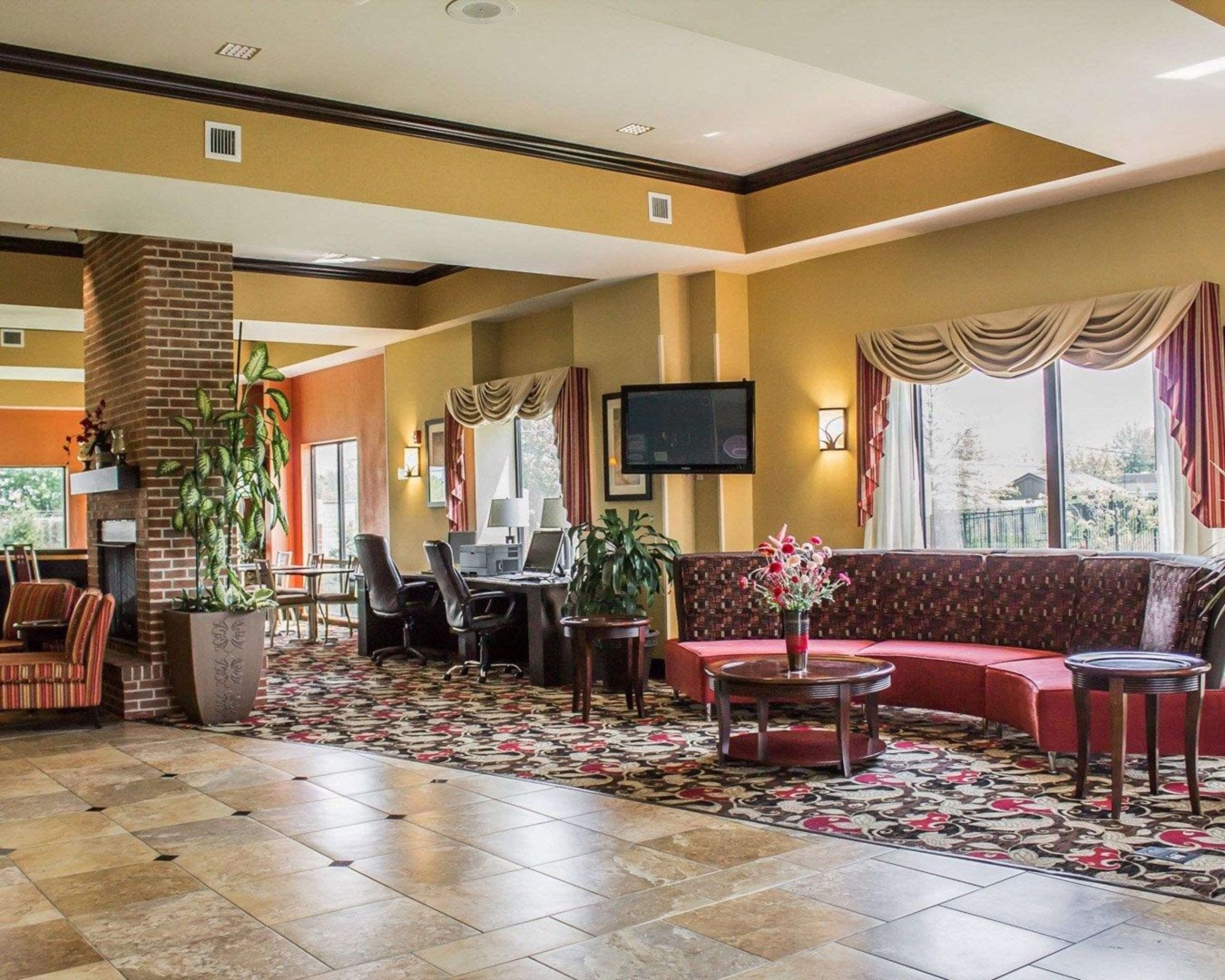 Photo - Comfort Suites Columbus East Broad