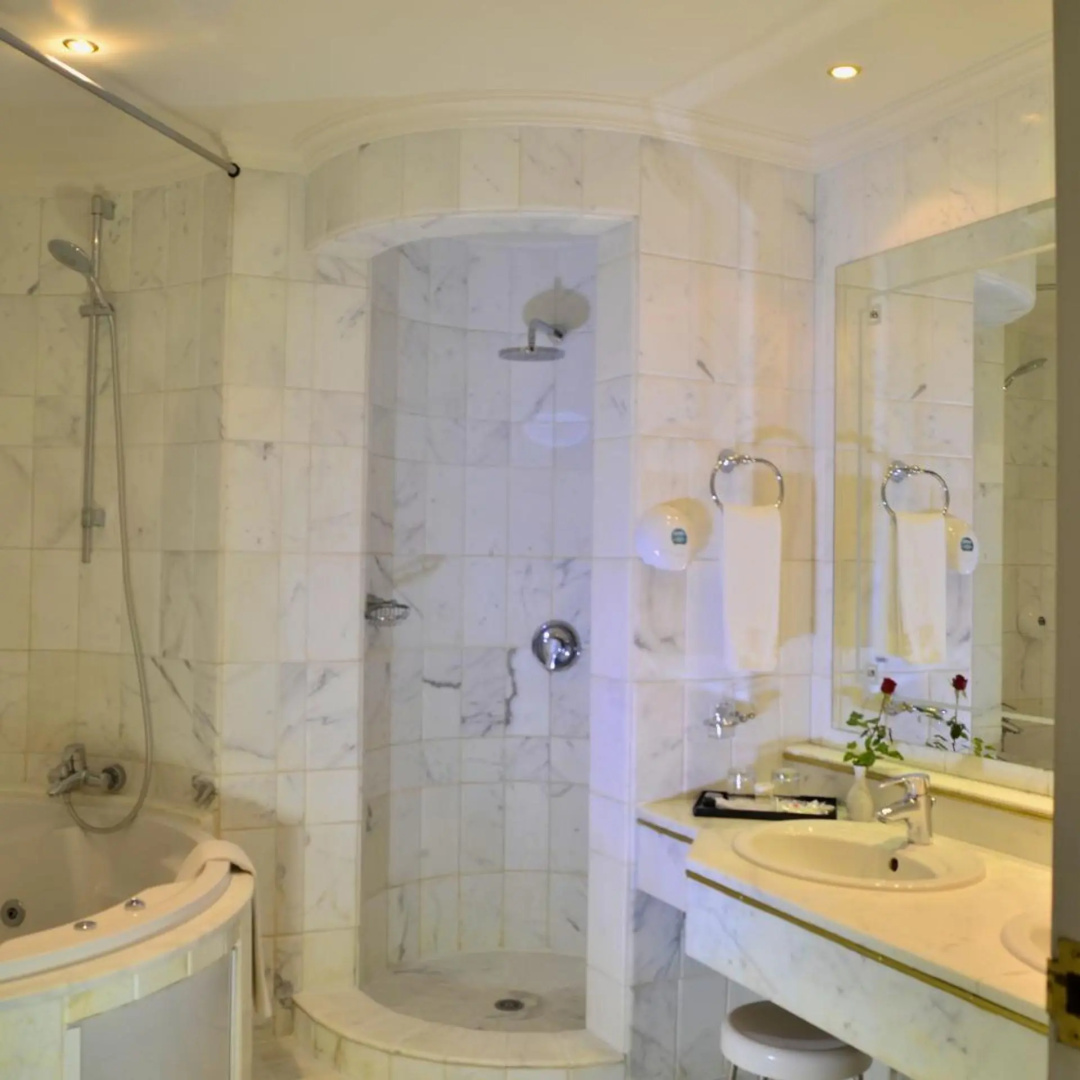 Photo - Royal Garden Palace (Families and Couples)