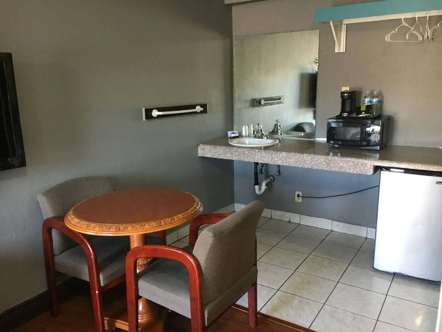 Photo - Eagle Inn Motel