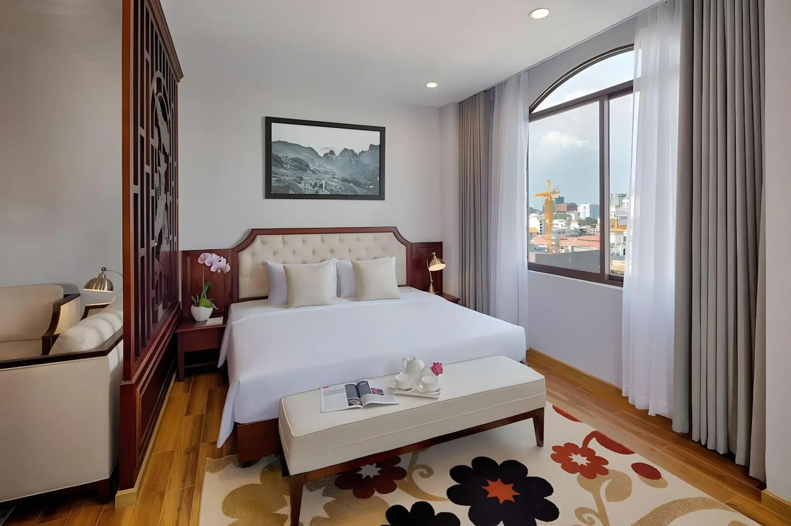 Photo - Happy Life Grand Hotel & Rooftop Skybar