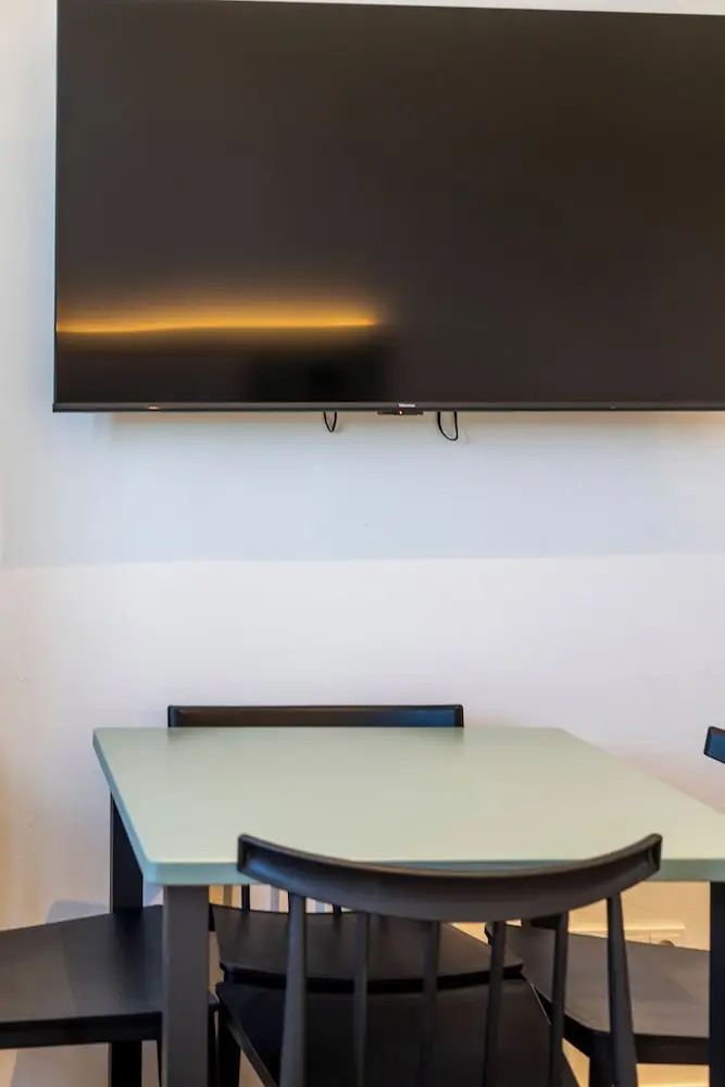 Foto - VLC HOST - Reina 168