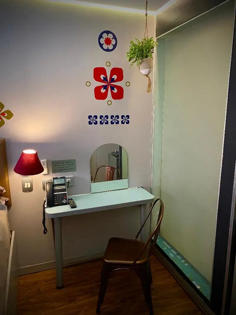 Photo - Bannister Hotel