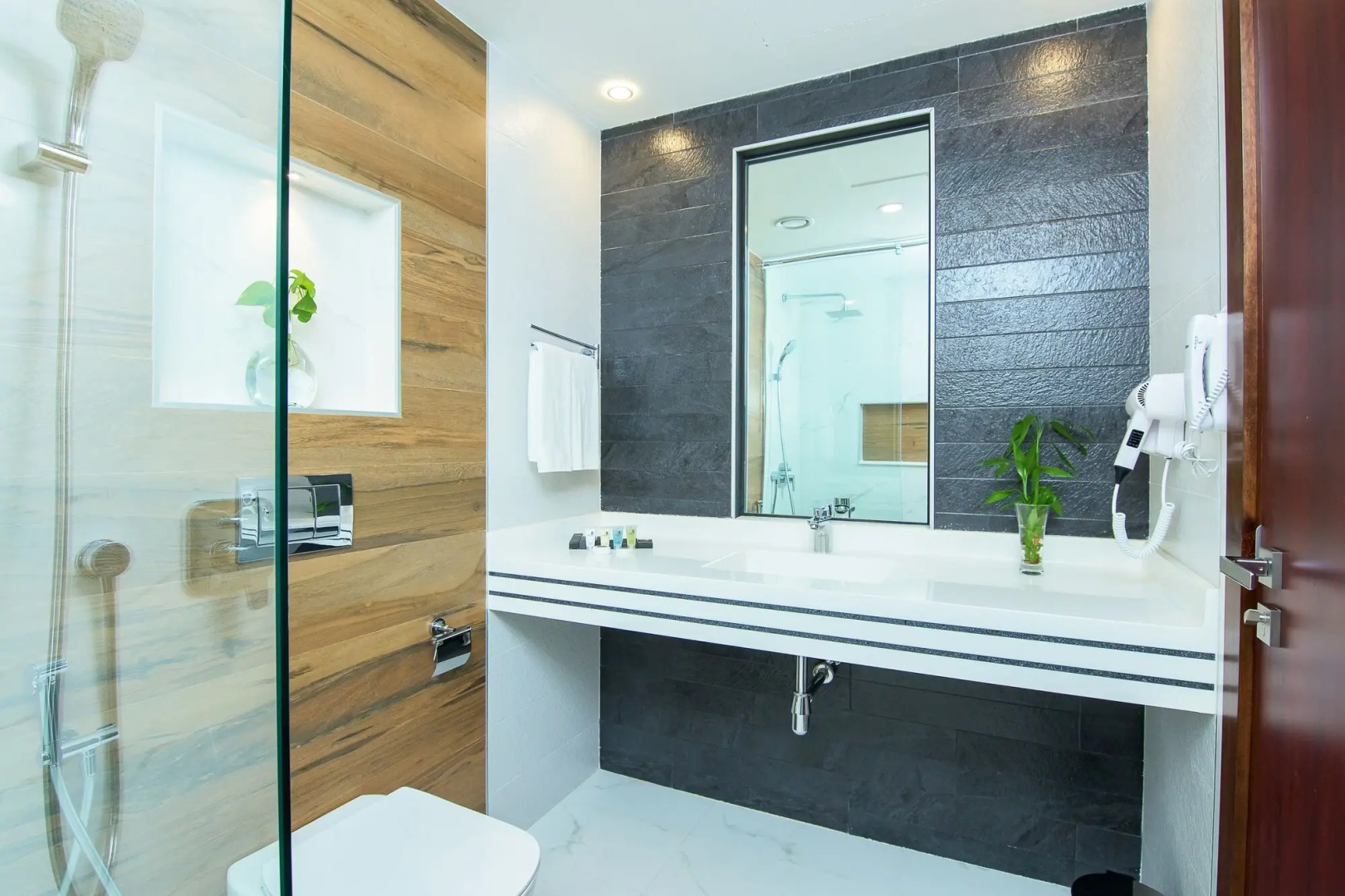 Photo - Muscat Gate Hotel