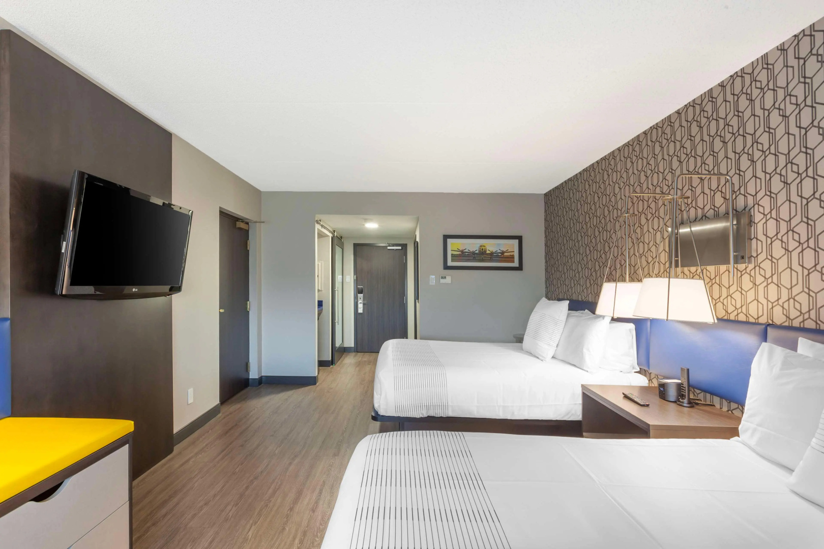 Photo - GLō Best Western Mississauga Corporate Centre
