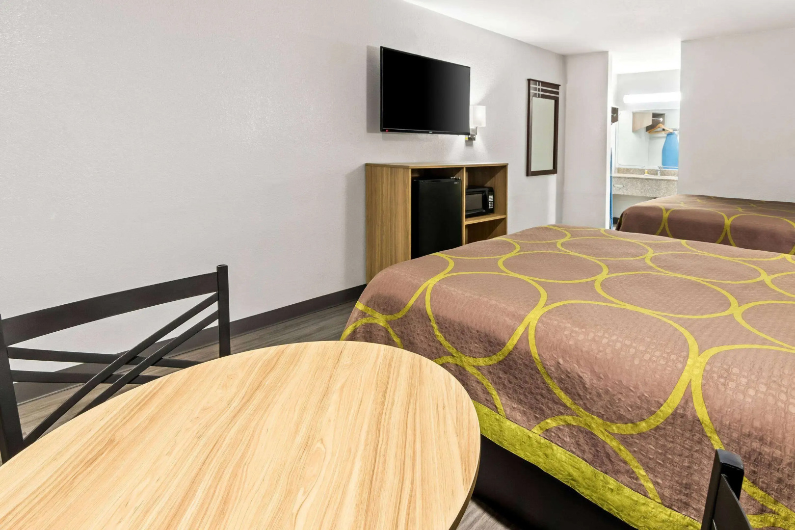 Photo - Super 8 by Wyndham Grand Prairie Southwest