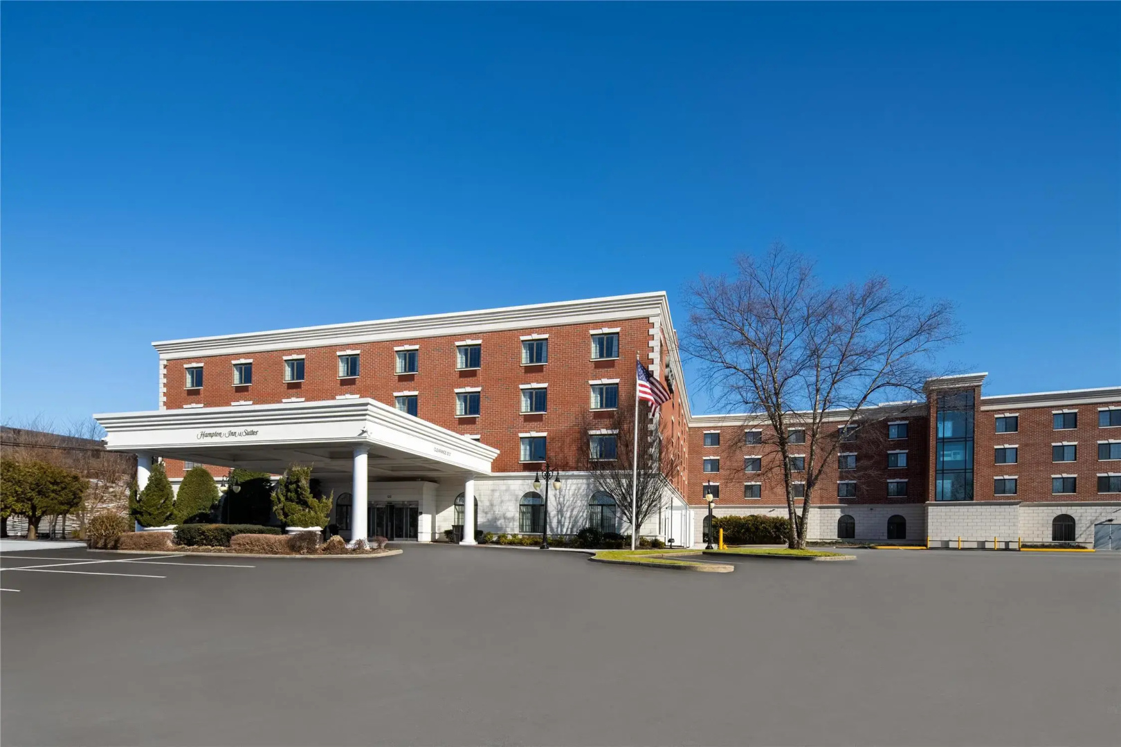 Photo - Hampton Inn & Suites Rockville Centre