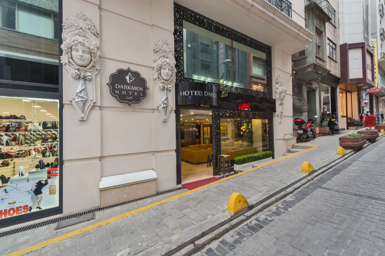 Photo - Darkmen Hotel 2