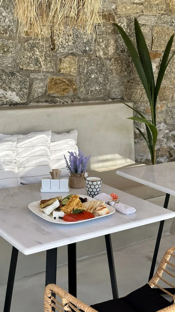 Photo - Myconian Theros Luxury Suites