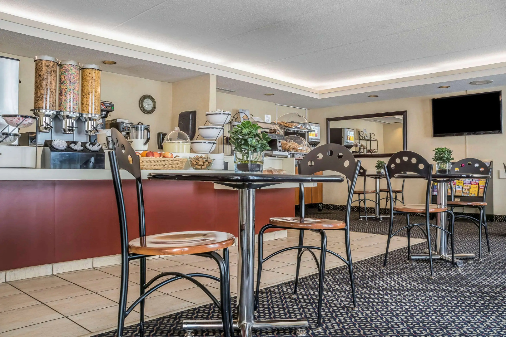 Photo - Comfort Suites