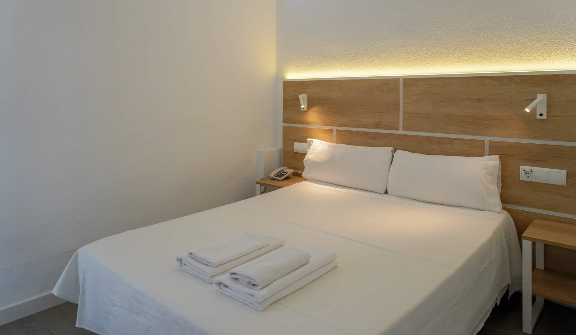 Photo - ENDLSS BEACH & DISCO HOTEL IBIZA Adults Only