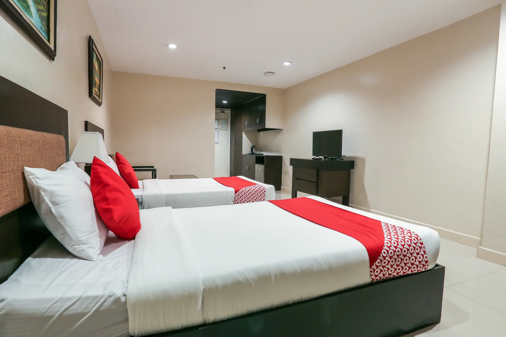 Photo - Paragon Tower Hotel
