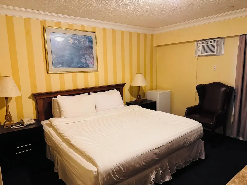 Photo - Island Travel Inn