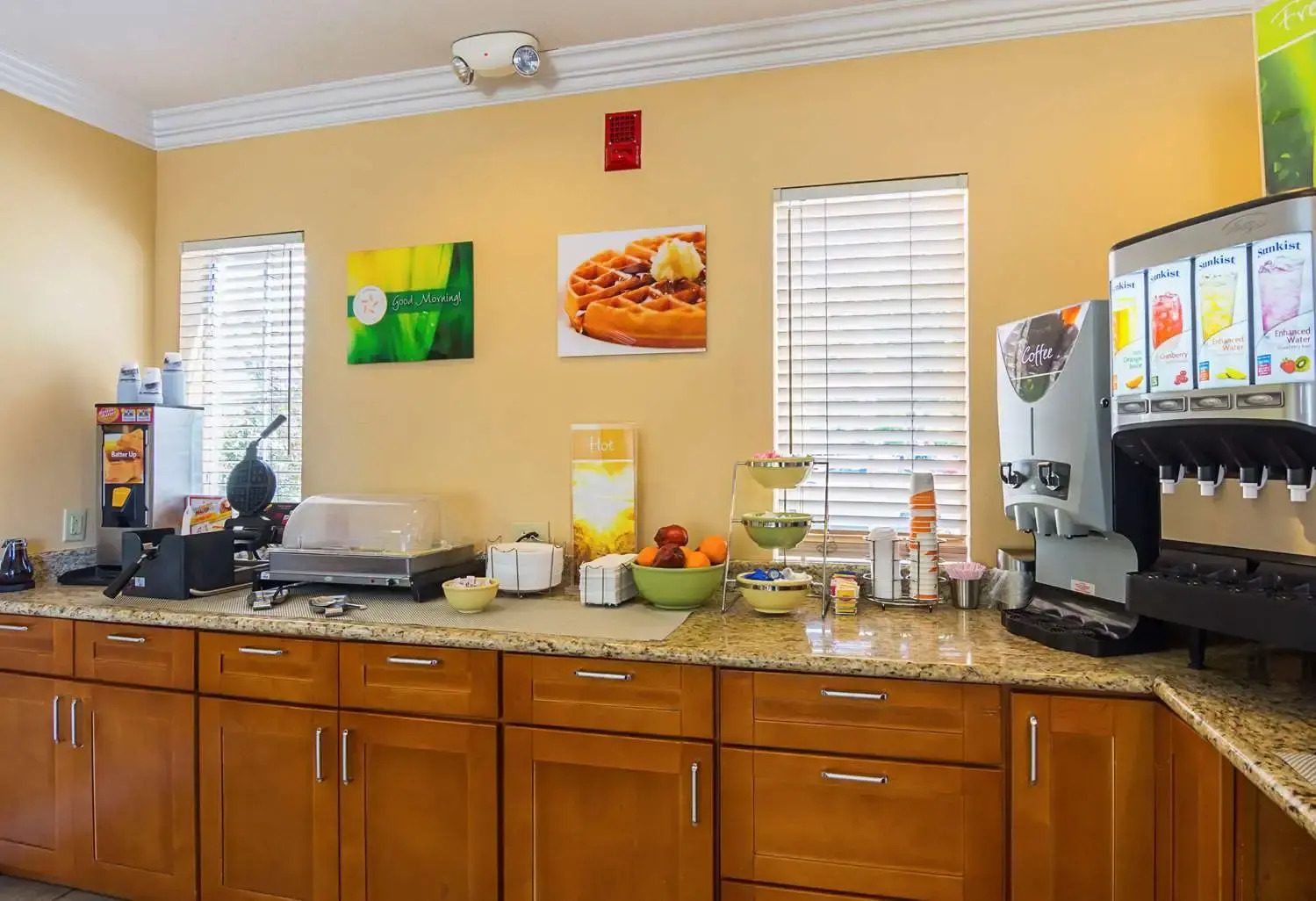 Photo - Quality Inn Fresno Yosemite Airport