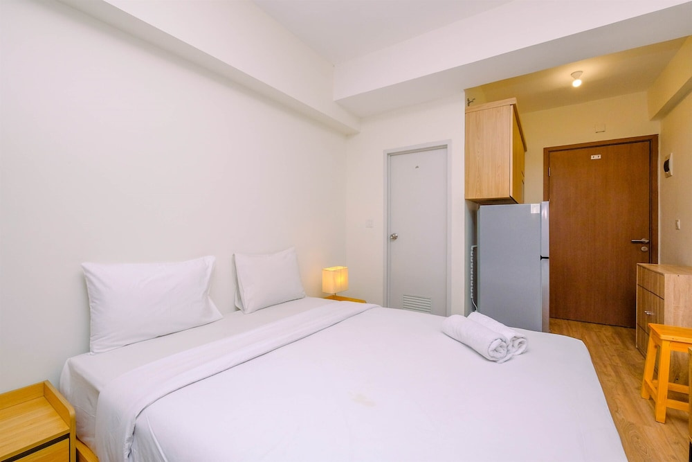 Warm and Cozy Living Studio Apartment Podomoro Golf View