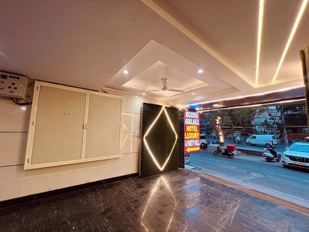 Foto - Hotel Luxury Inn Adarsh Nagar Metro Pillar No 100