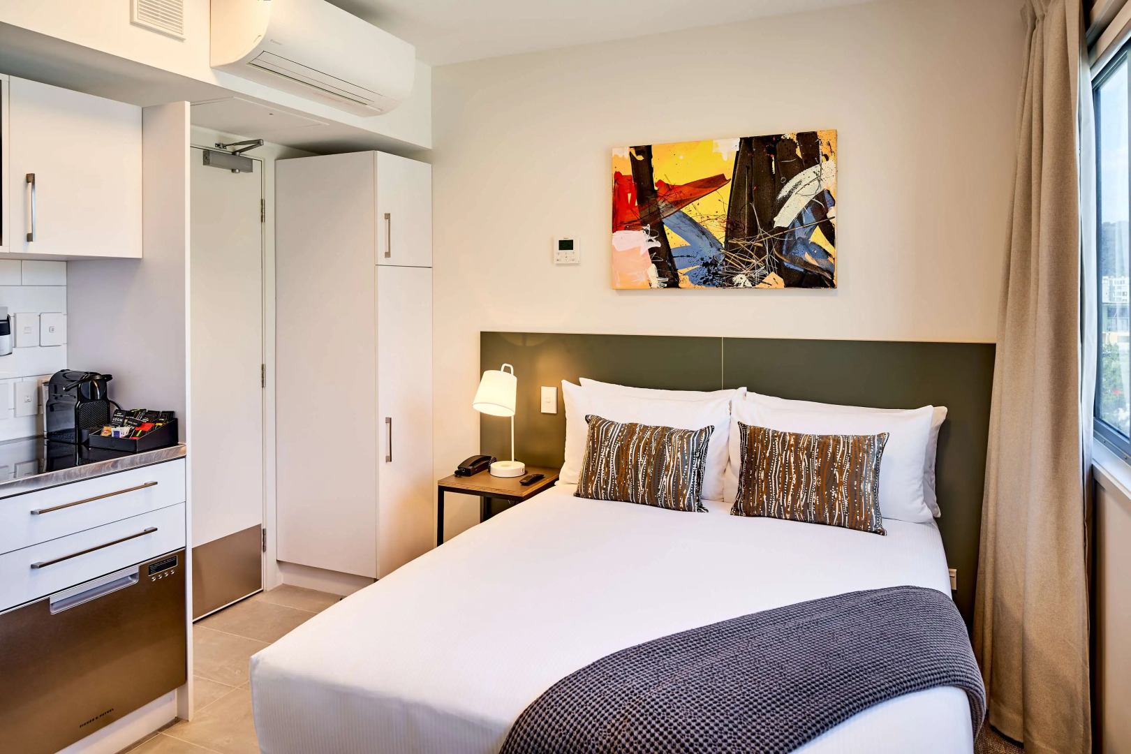 Photo - Sojourn Apartment Hotel - Ghuznee