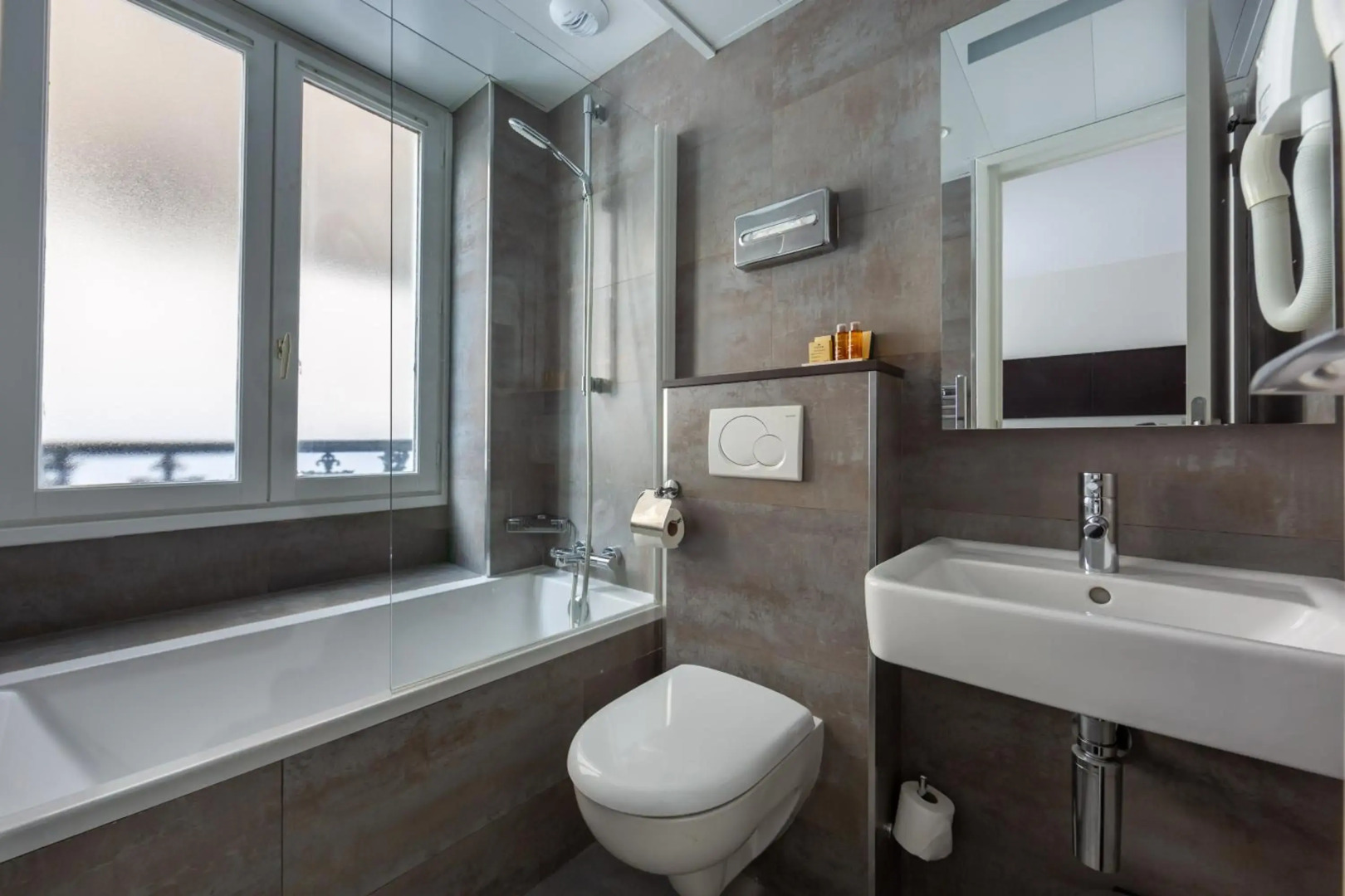 Photo - Logis Hôtel 15 Montparnasse