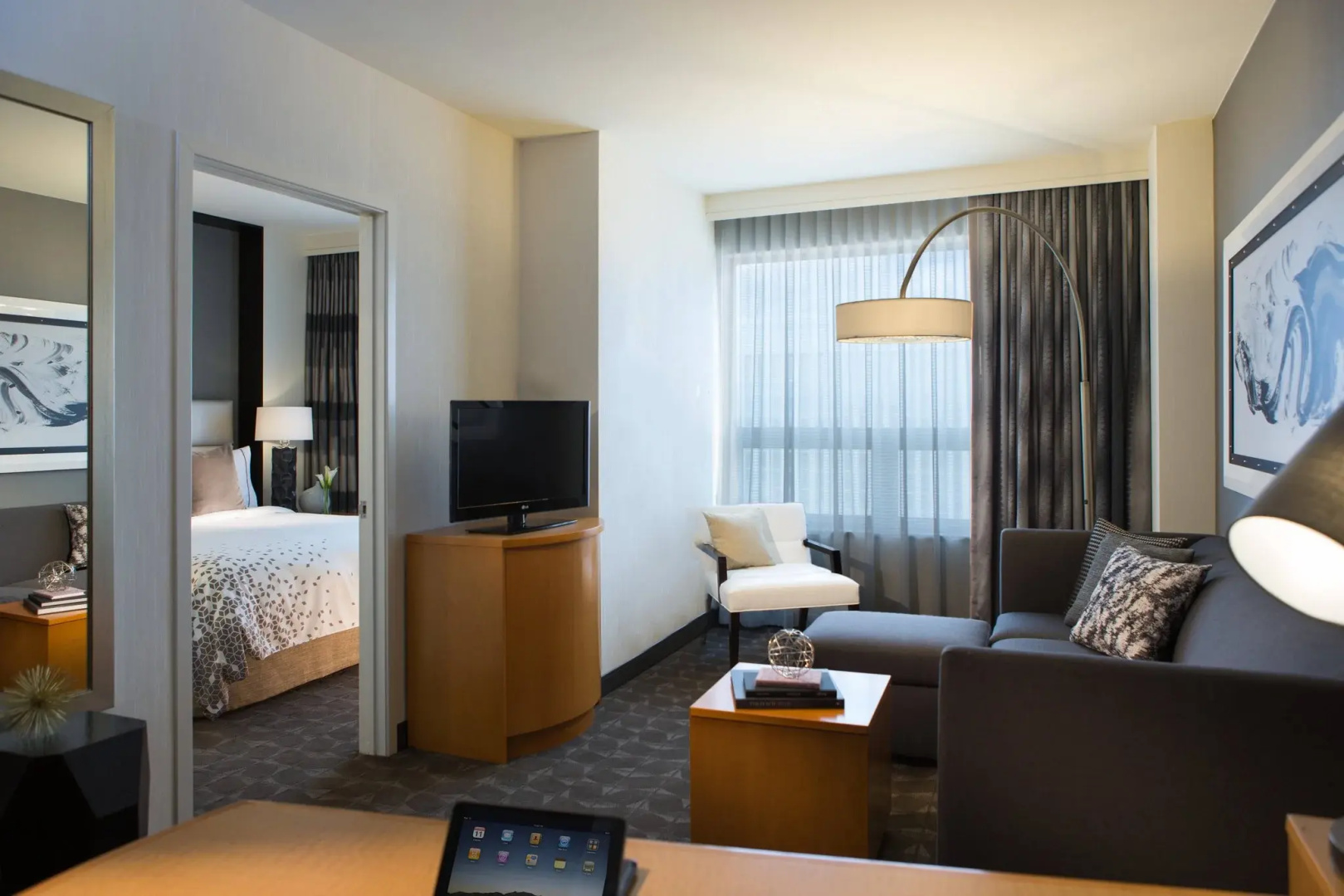 Photo - Renaissance Chicago O'Hare Suites Hotel