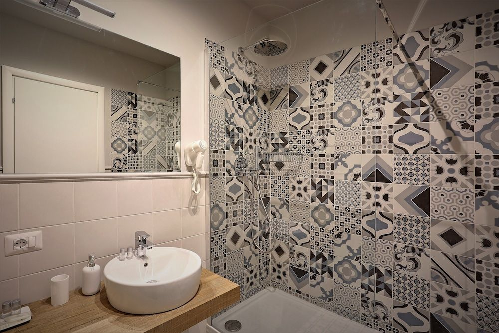 Photo - Romantica Guest House