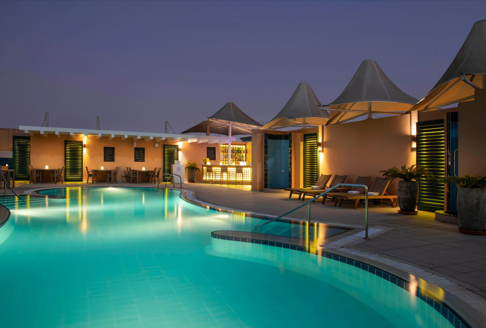 Photo - Four Points by Sheraton Bur Dubai