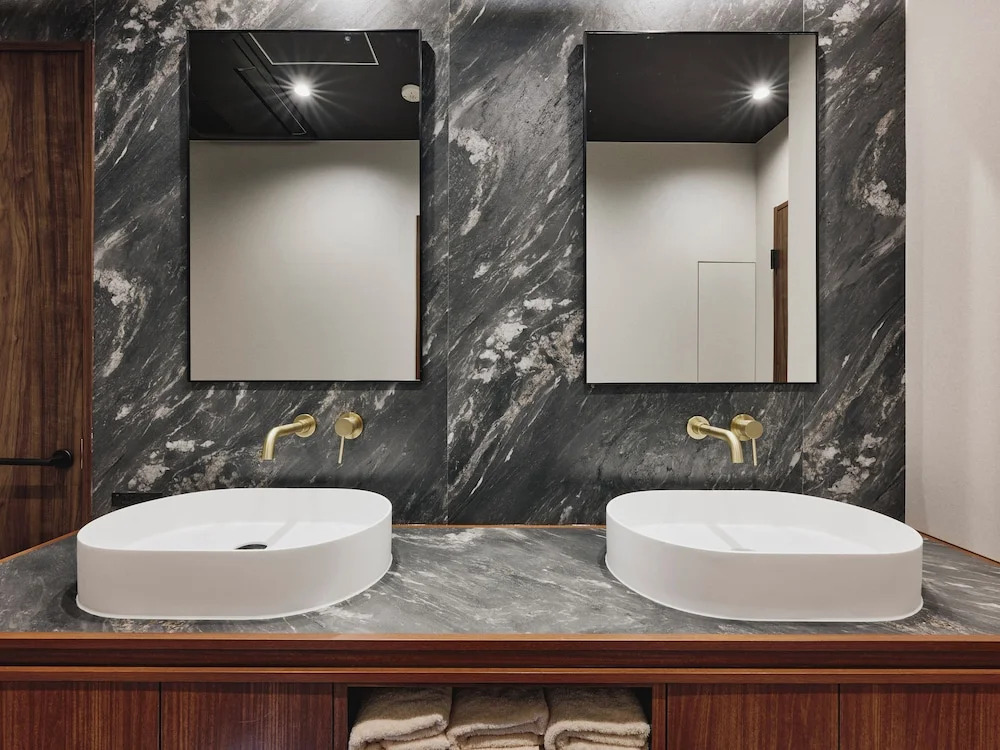 Foto - illi Enu Yotsuya