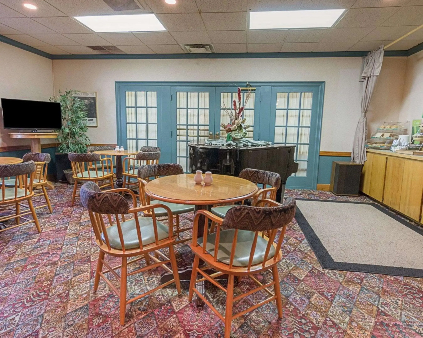 Photo - Quality Inn Ennis