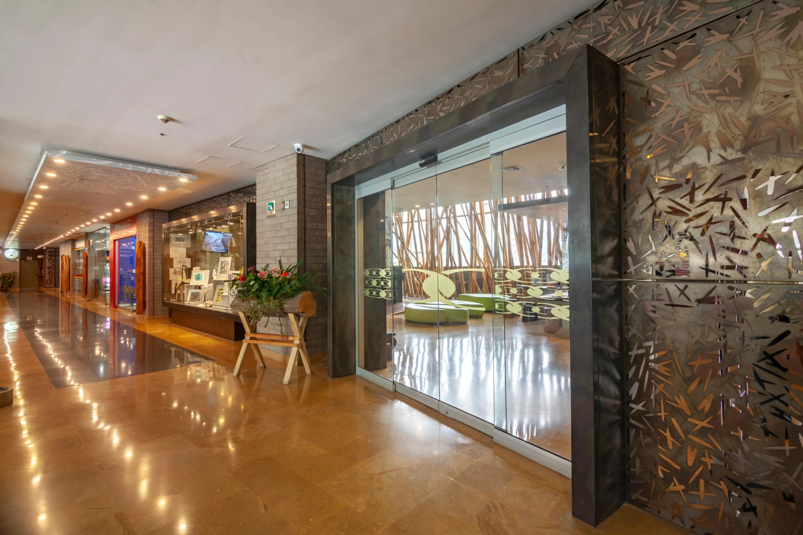 Foto - Diez Hotel Categoría Colombia