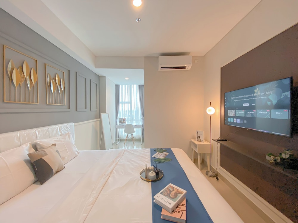 Good Choice and Homey 2BR Apartment Tamansari Iswara