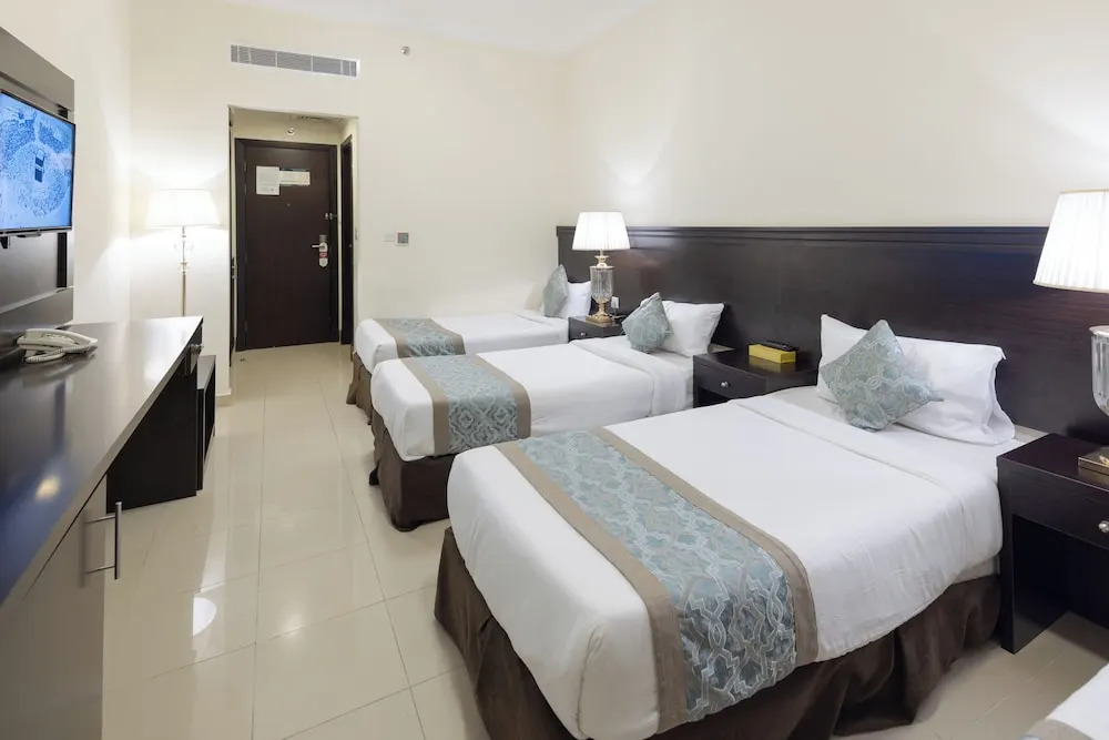 Photo - Snood Al Huda