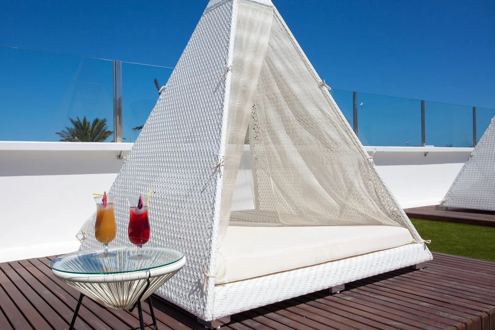 Photo - Bristol Sunset Beach - Holiday Apartments