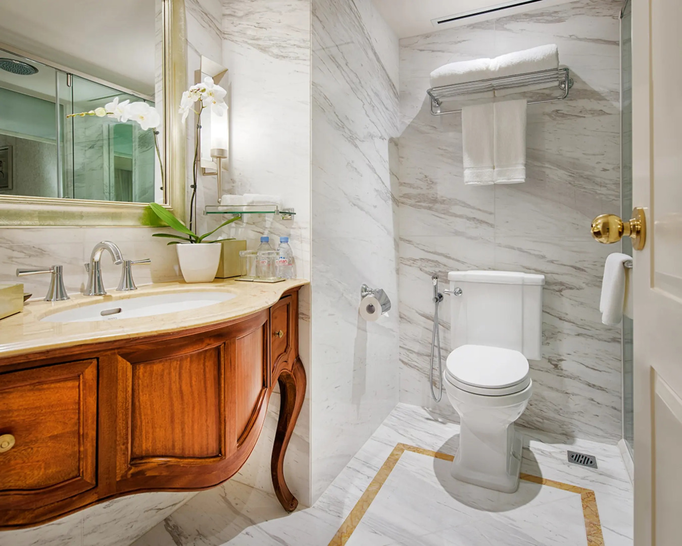 Photo - Apricot Hotel