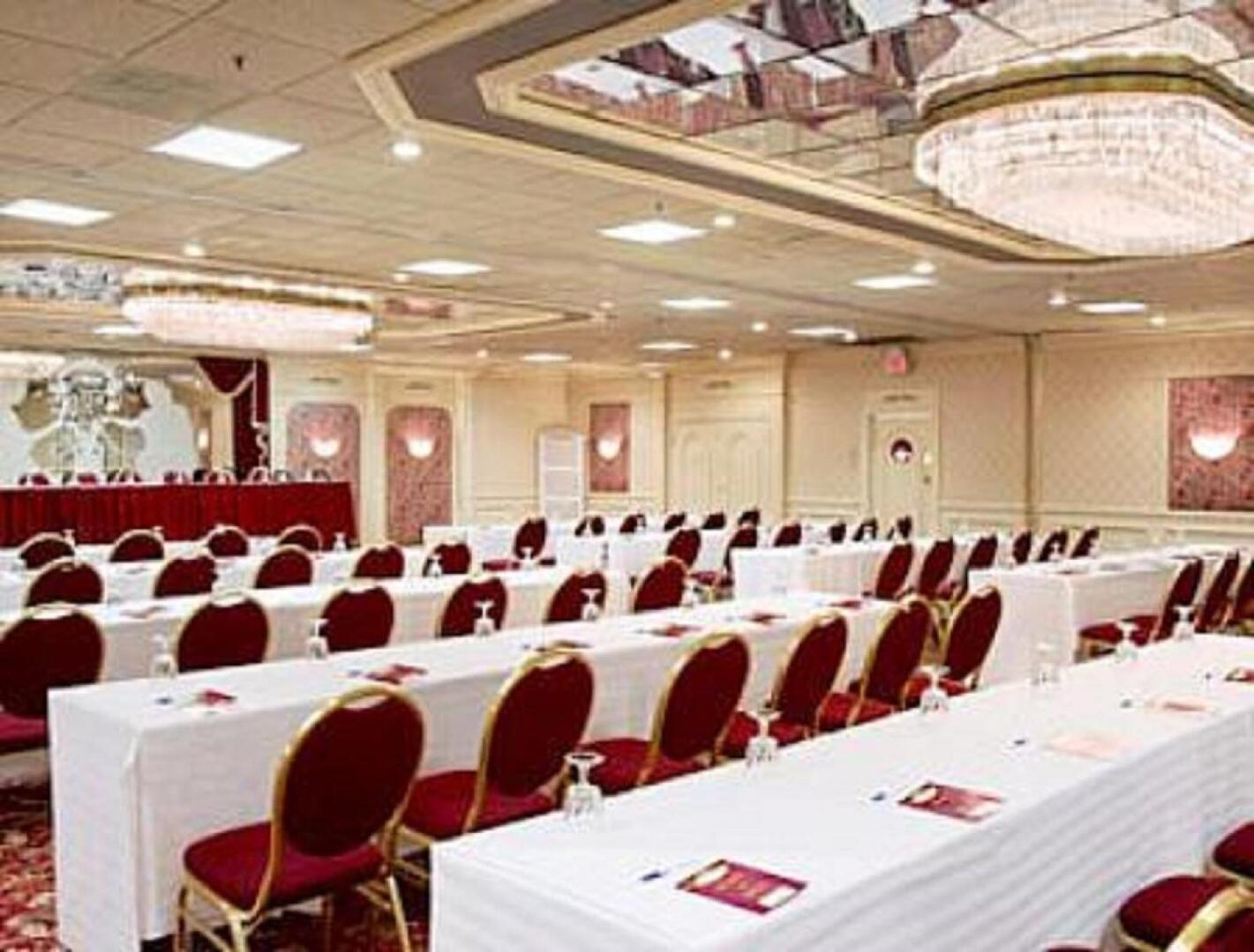 Photo - Holiday Inn Newark International Airport